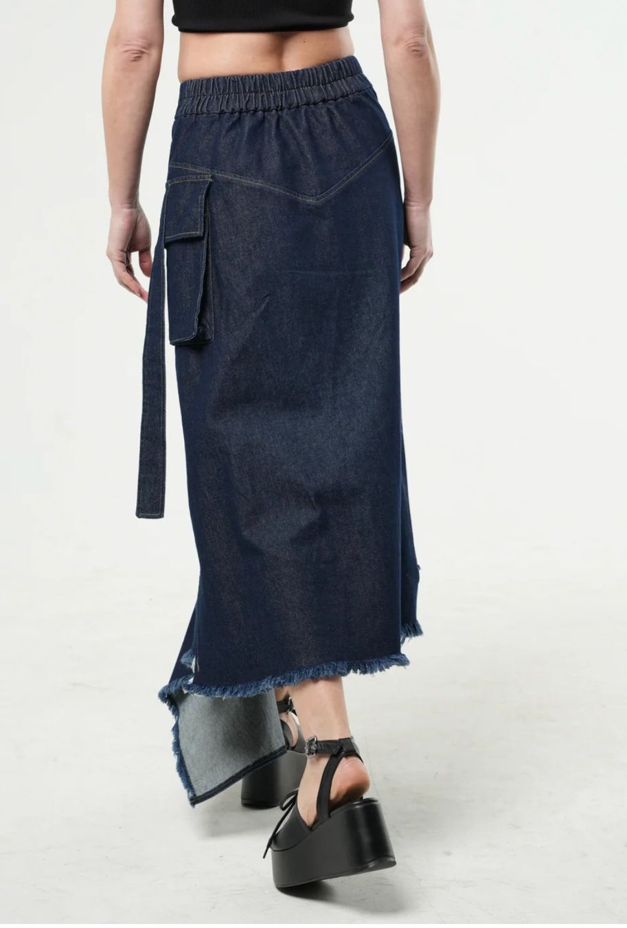 Gonne: Asymmetrischer langer Jeans-Rock - Handmade – Nuovo e nell'imballaggio originale da Zürich venduto da Naebeli 3