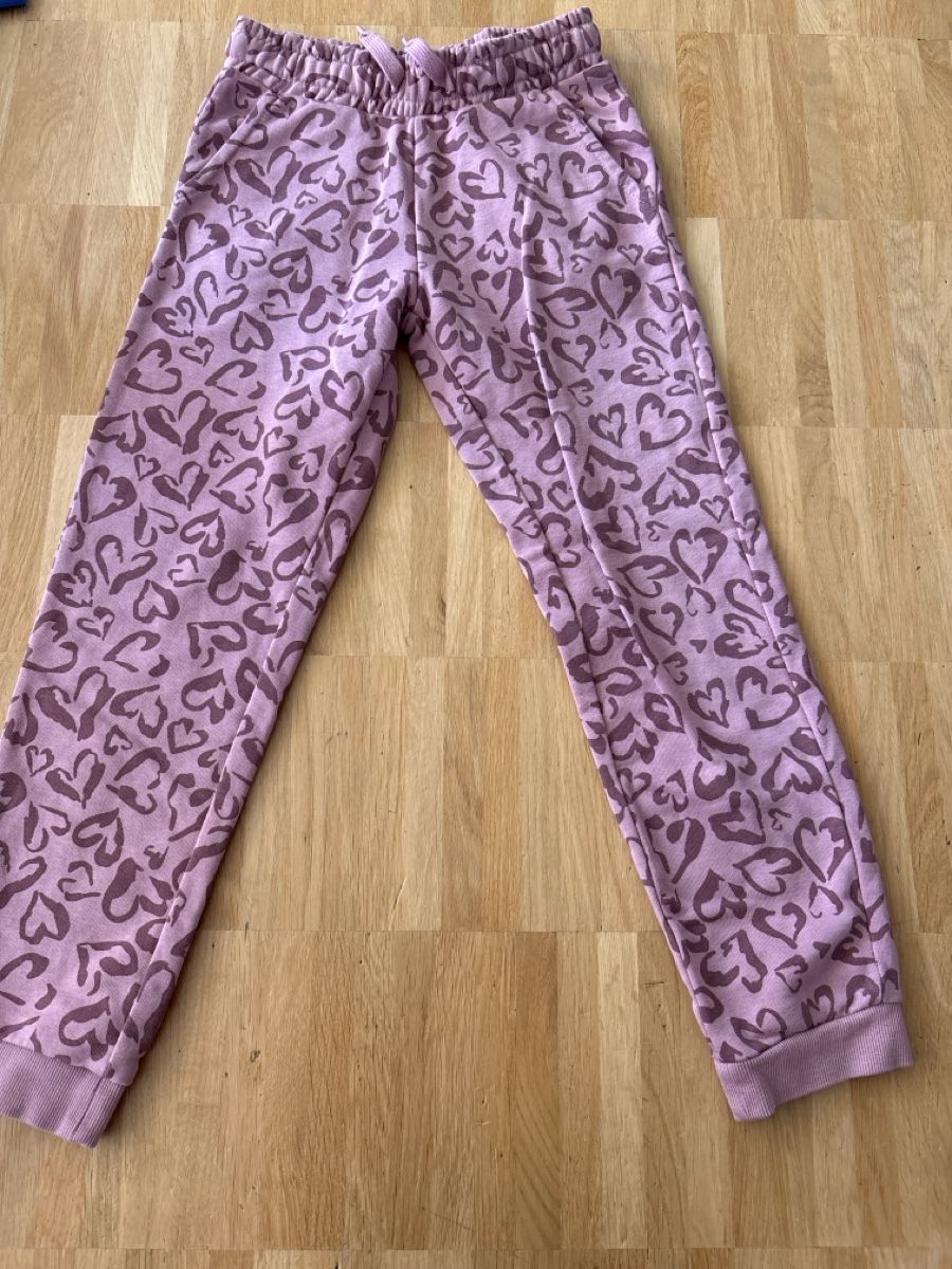 Pantaloni: Trainerhosen Gr. 122/128 – Usato da Sissach venduto da Hippo200