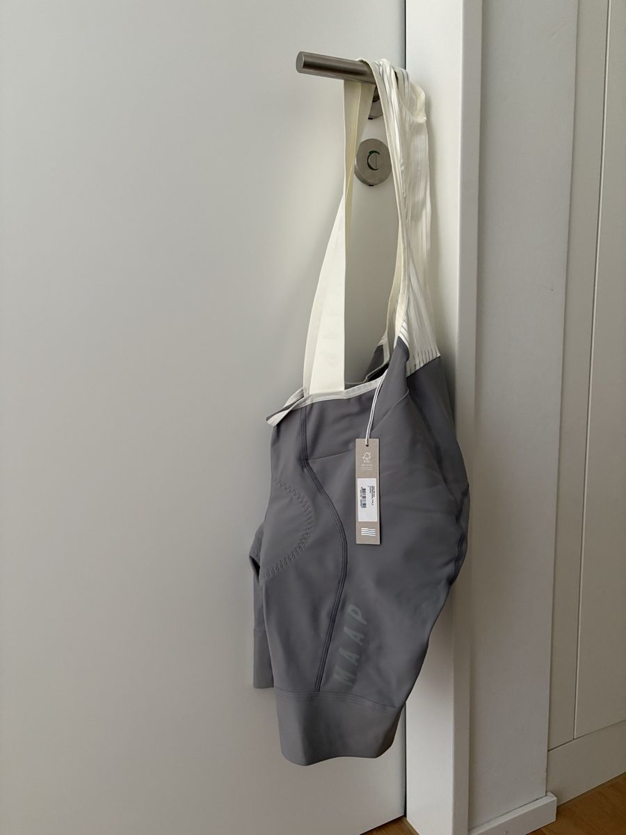 Pantaloni: MAAP Team Bib Evo Titanium (S) – Nuovo e nell'imballaggio originale da Bern venduto da aca_g6bn