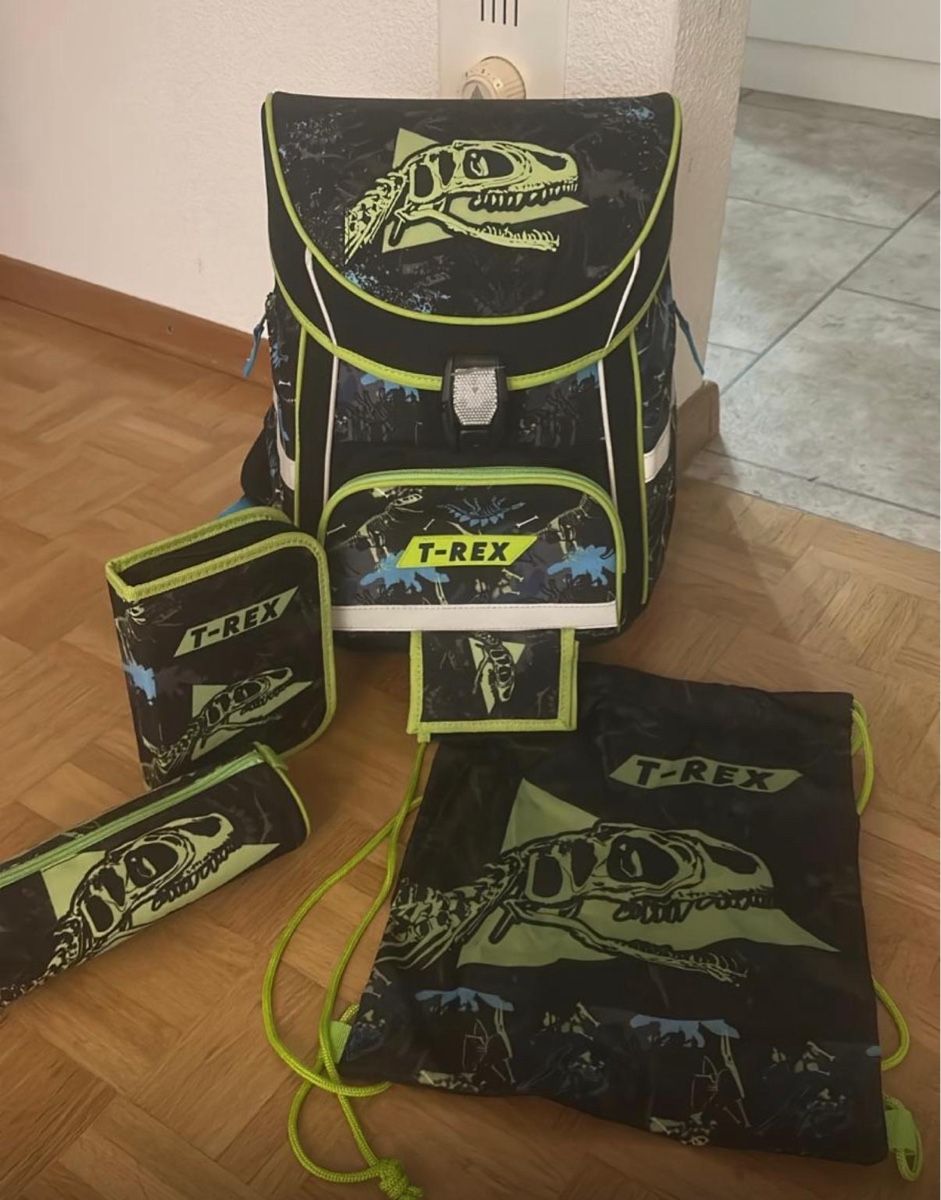 Kindertaschen: Schulranzen Set T-Rex 4-teilig Kinder – Gebraucht aus Jona von Chesty7