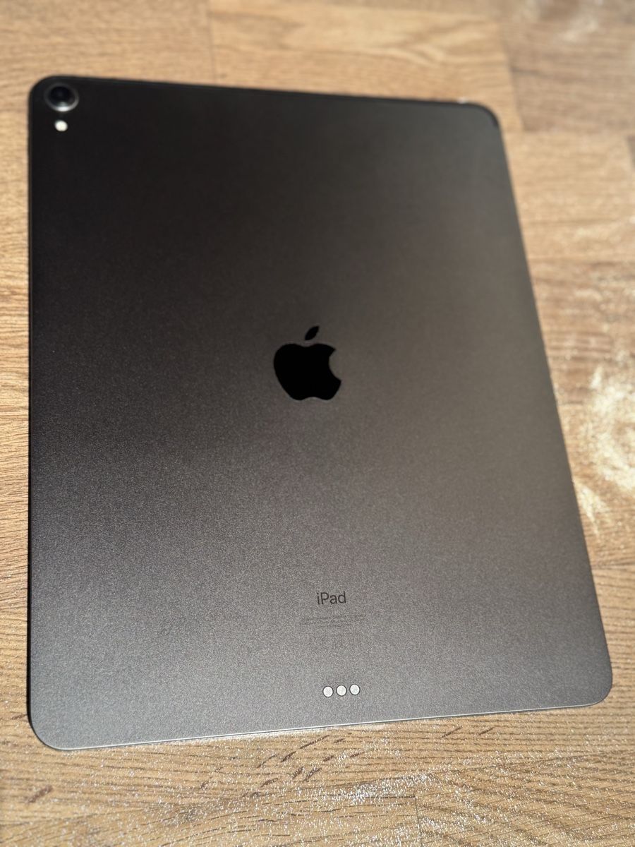 Apple Tablet PC: iPad Pro 12.9 inch Wifi 64 GB – Usato da Rorbas venduto da zsoltar 2