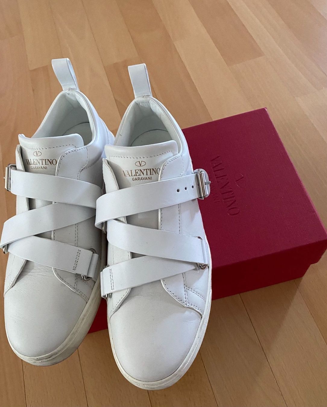Scarpe da donna: Valentino sneaker gr.37,5 – Usato da Novazzano venduto da ige_cwq5 4