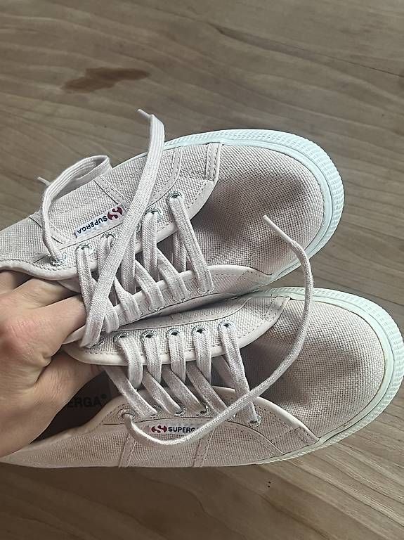 Superga Scarpe da donna: Superga Plateau 39 1/2 neu – Usato da Luzern venduto da Jill_Lu 1
