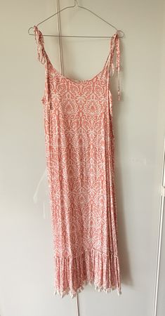 Sommerkleid peach gemustert mit Quasten Groesse L
