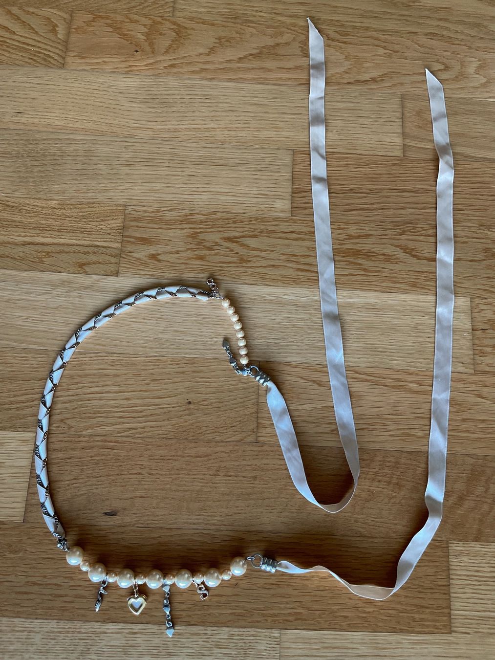 Ketten: Französischer Schmuck – Gebraucht aus Richterswil von IrynaL