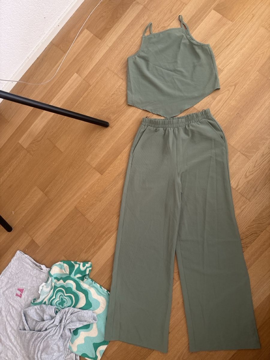 Lotti & Set di vestiti: Mädchen Kleiderset 170 – Usato da Zürich venduto da Reto82 3