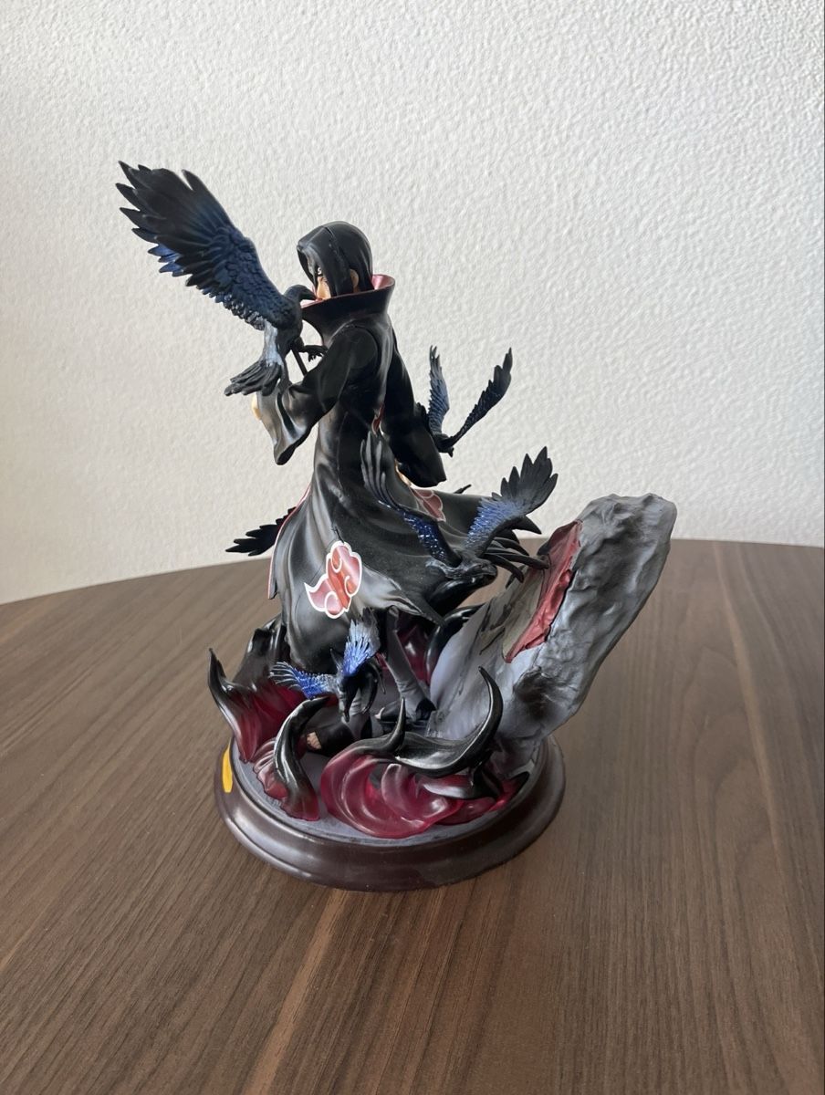 Figurines: Figur Itachi mit Raben – D'occasion à Wald ZH par vivian__ 1