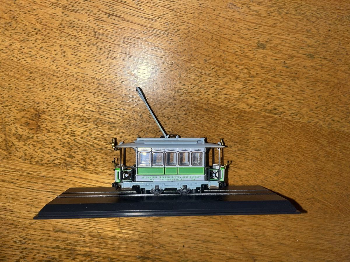 Kit di modellismo & Modellini statici: Tram Halle Standmodell – Nuovo (secondo la descrizione) da Zürich venduto da ENEA27
