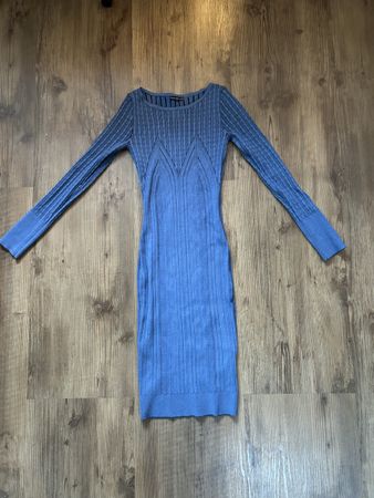 Robe Guess bleue maille côtelée manches longues – Taille S