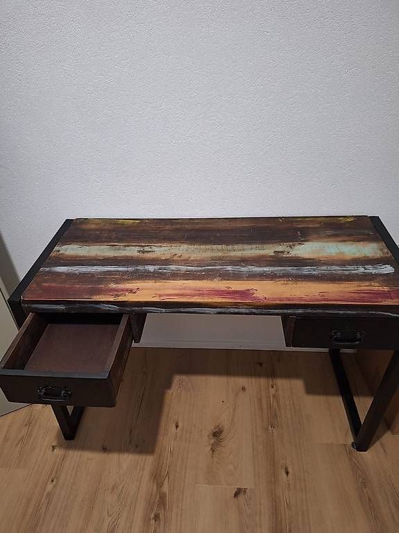 Scrivanie: Bureau de qualité et style décalé – Usato da Vuadens venduto da miguelic92 1