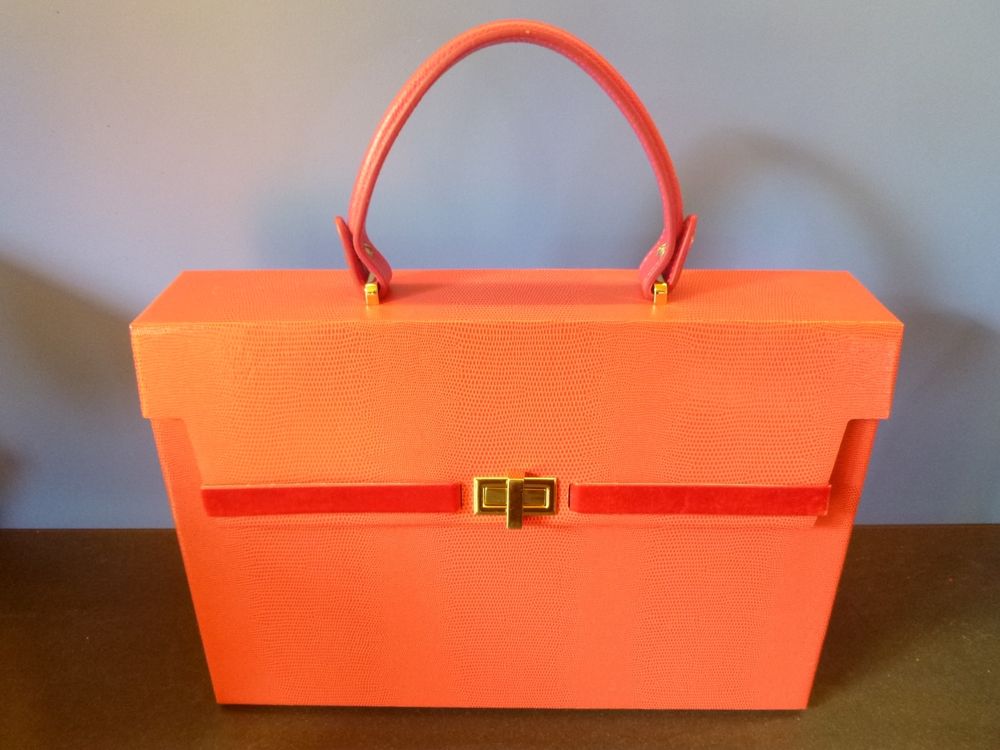 Molshine Halbmond-Umhängetasche Damen – Wasserdichte Nylon-Tasche Mit Kartenhalter Für Freizeit & Reisen