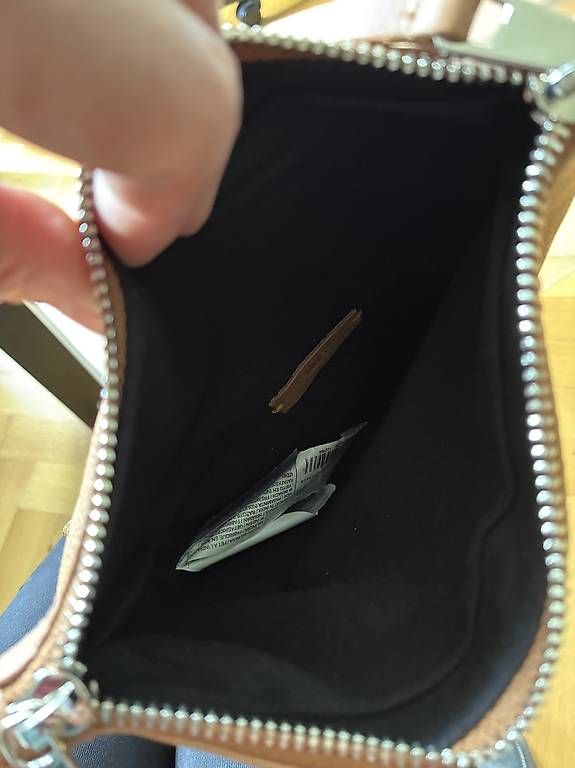 Borse da donna: Kleine Handtasche aus Leder – Usato da Basel venduto da Delaed 2