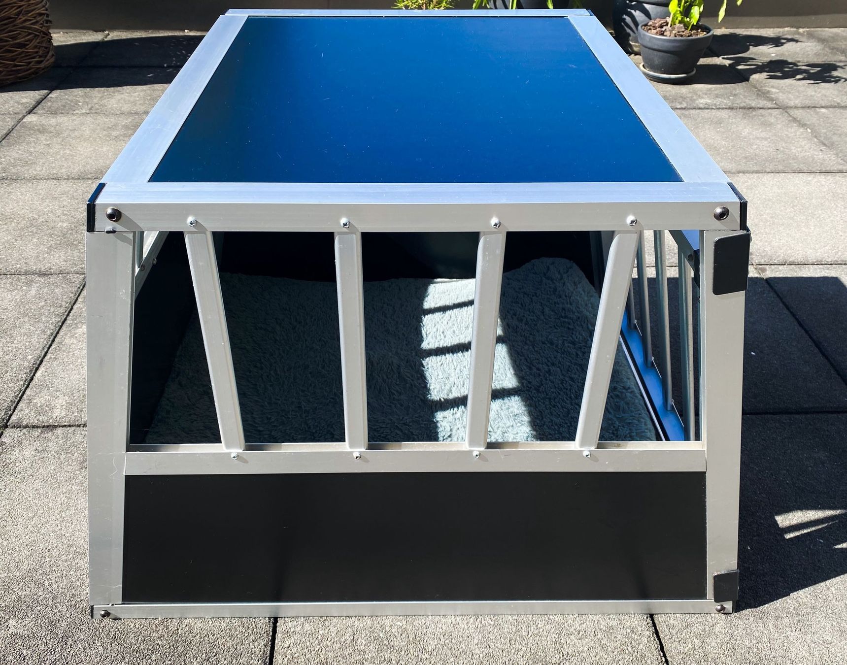 Gabbie, trasporto & Sicurezza: Hundetransportbox Aluminium  – Usato da Küssnacht am Rigi venduto da Lilibeth 3