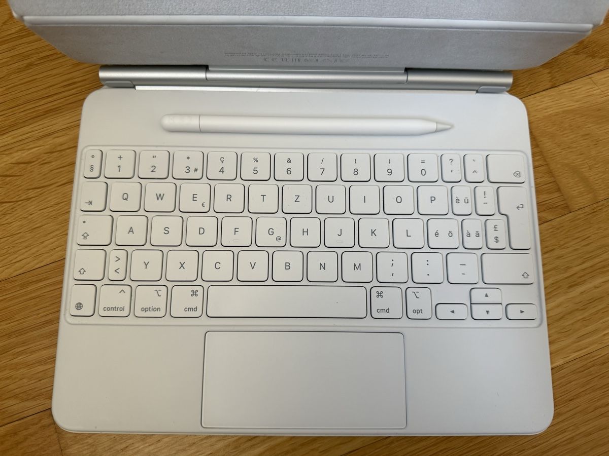 Apple Tastiere: Apple Magic Keyboard + Pencil – Usato da Lyss venduto da Schuschuu. 1