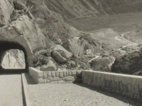 Cartes postales: Die Sustenstrasse g. Sustenpasshöhe mit Hotel Steingletscher – Neuf (Voir description) à Grenchen par Bluemchen1900