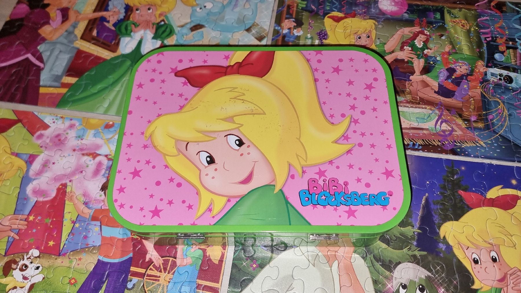 Puzzle: Bibi Blocksberg Puzzle-Set mit 4er Puzzles in Metallbox  – Usato da Wigoltingen venduto da Zuckerfee84 2