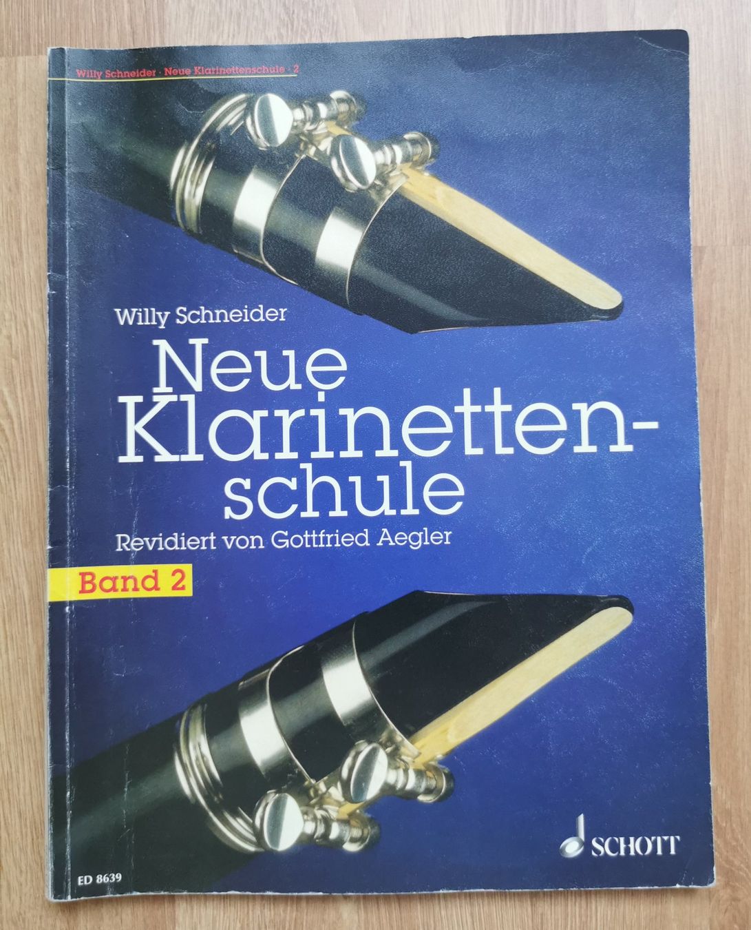 Libri: Neue Klarinettenschule Band 2 – Usato da Birsfelden venduto da dsc_f8gx
