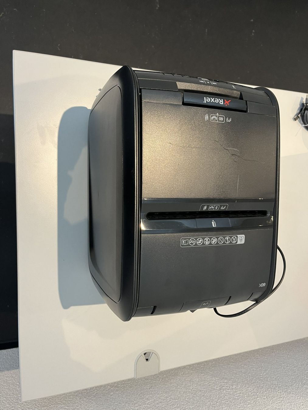 Rexel Distruggi documenti: Rexel Aktenvernichter / Shredder – Usato da Rapperswil SG venduto da inf_g7g9 1
