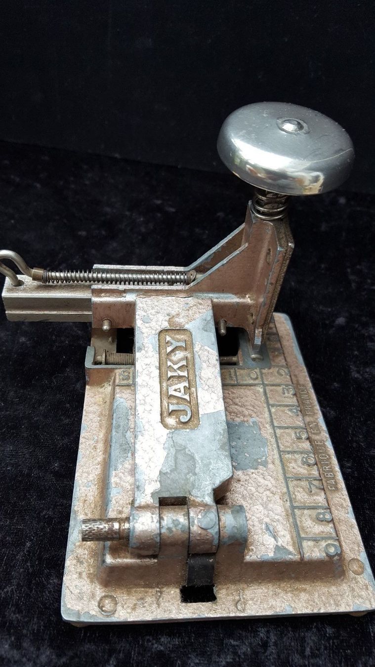 Macchine rilegatrici: Antiker Bostitch – Usato da Reinach venduto da 3Guggerli 3