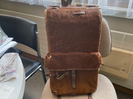 Militärrucksack Leder Fell Rindsleder Vintage Leder um 1950