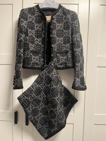 GUCCI Rock und Jacke aus GG Tweed