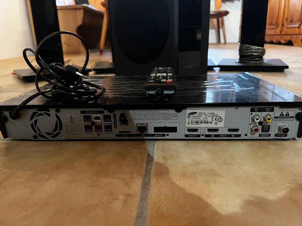 Samsung Home Cinema: Samsung HT-E5550 Heimkinoanlage - Top Sounderlebnis! – Usato da Mettmenstetten venduto da TNT-Studios 5