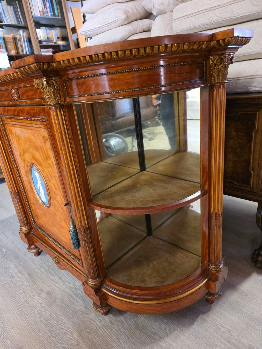 Cassettiere: Antike viktorianische Anrichte Sideboard Kommode – Usato da Walterswil BE venduto da Lonitti 5