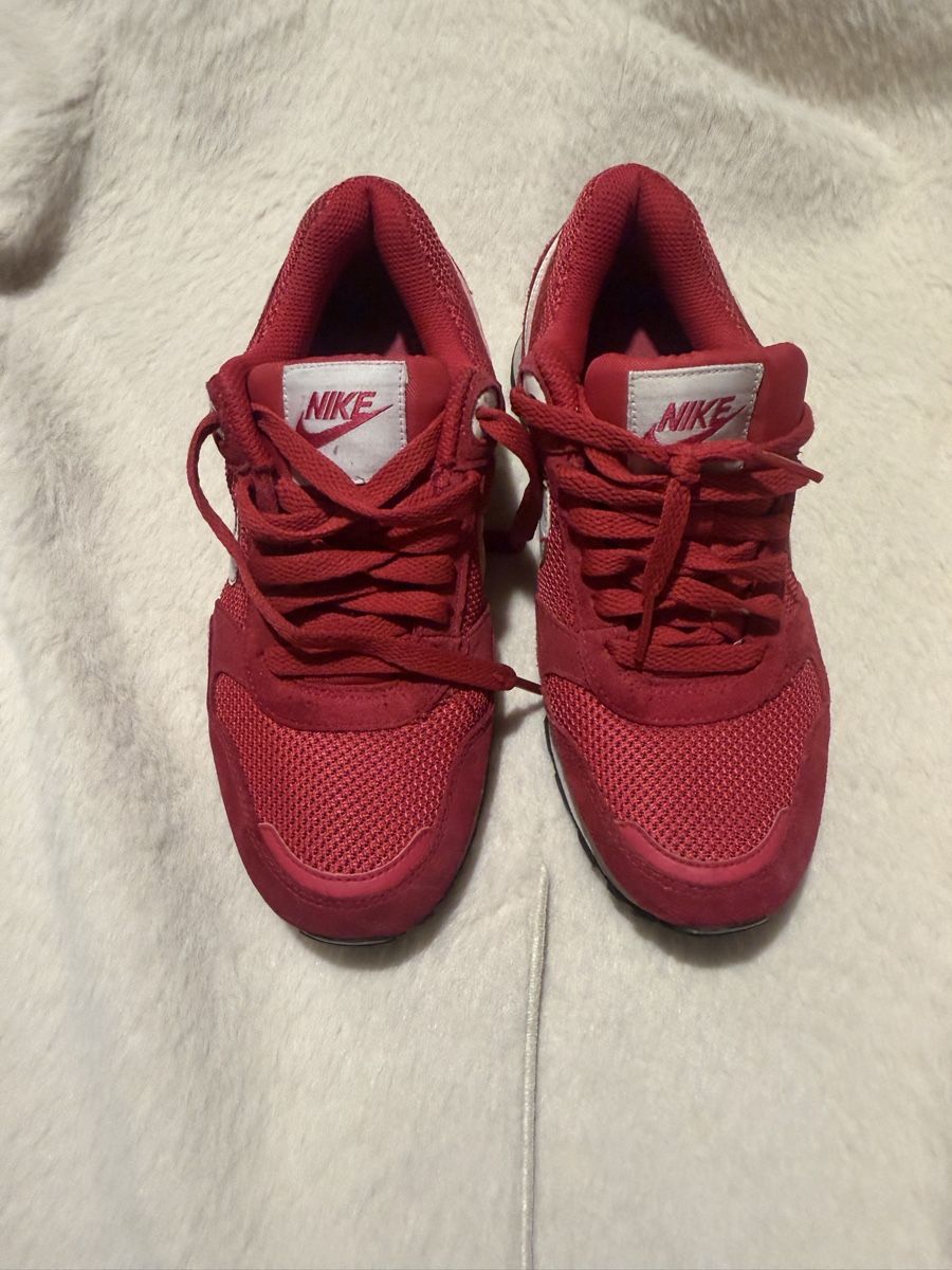 Chaussures femmes: Basket Nike – D'occasion à Bossonnens par mina1187 2