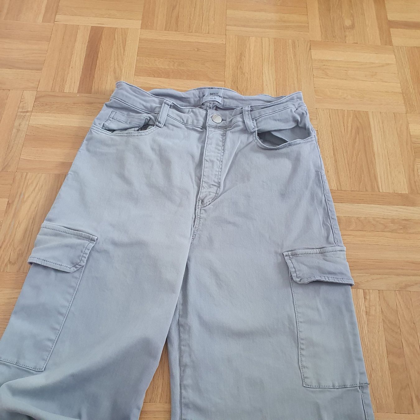 Pantaloni: Pantalon fille – Usato da Prilly venduto da RoDyRe 1