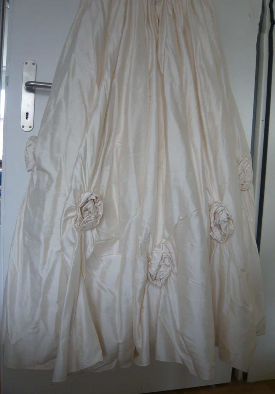 Vestiti: Brautkleid aus Rohseide – Usato da Thalwil venduto da Hcdavalanche 9