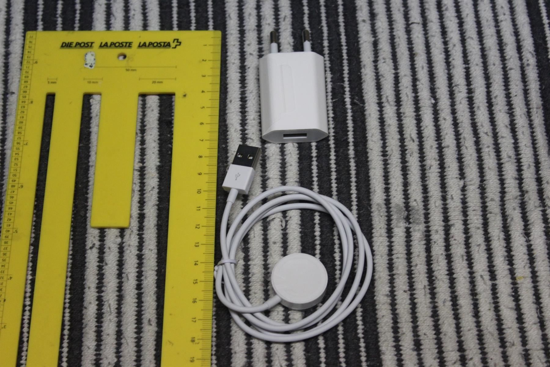 Caricabatterie: weiss Magnetisch apple watch +stecker – Nuovo (secondo la descrizione) da Kirchdorf AG venduto da Aarereussshop