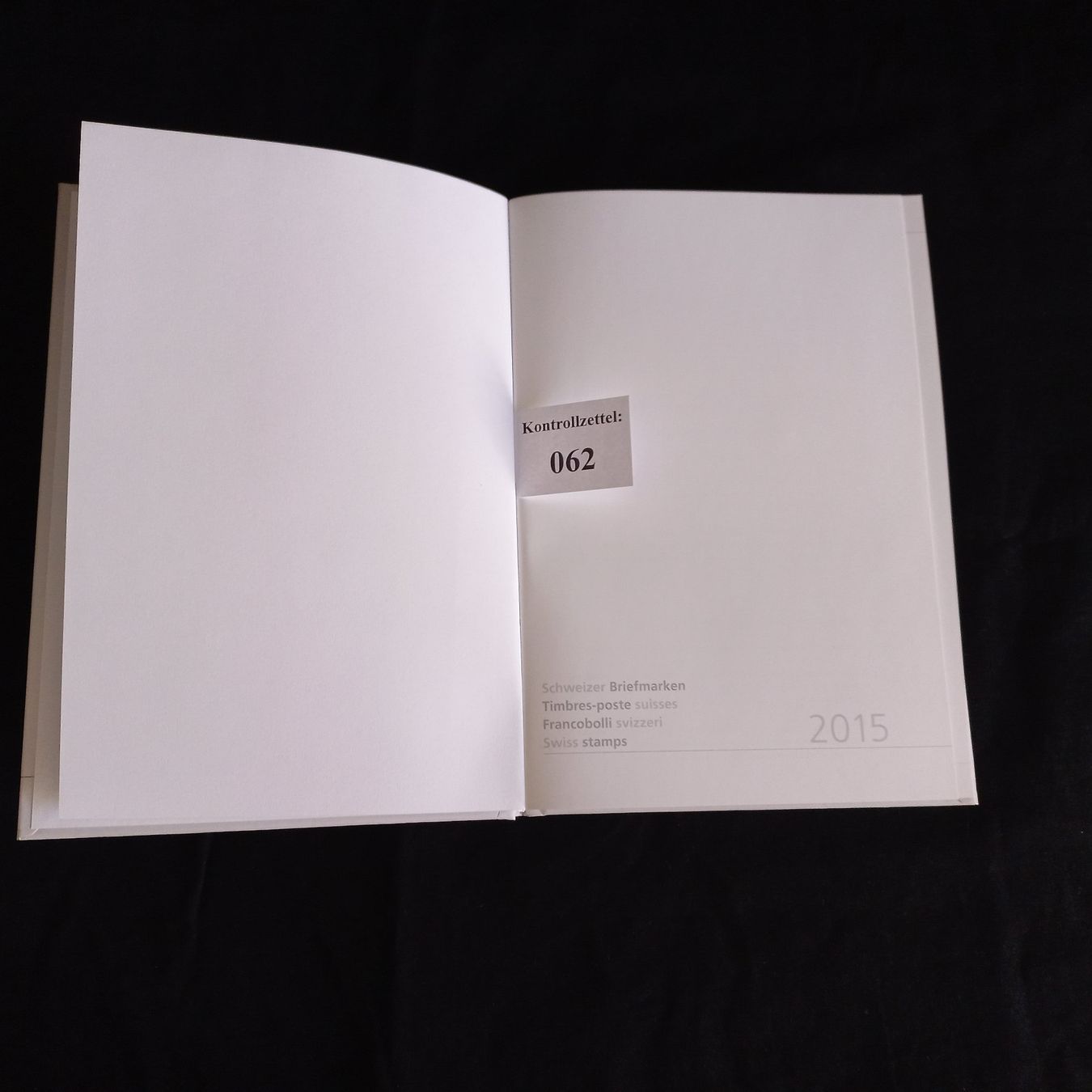 Tutti i francobolli: Livre de timbres suisses 2015 – Nuovo (secondo la descrizione) da Biel/Bienne venduto da Kra_8tdc 2