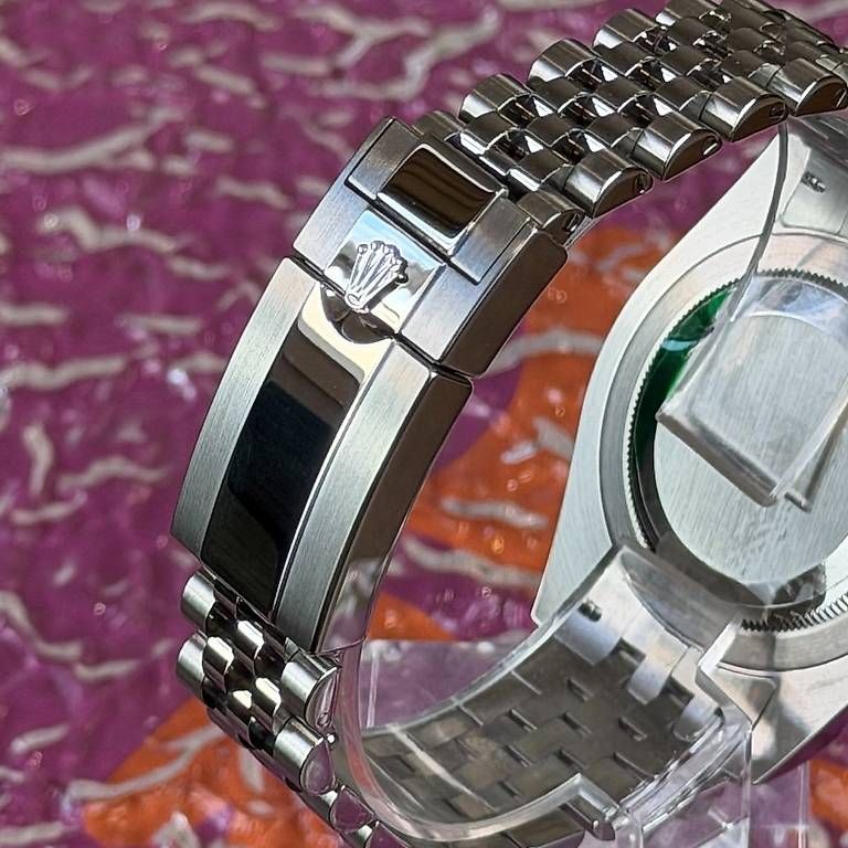 Orologi: Rolex GMT-Master II "Bruce Wayne" 126710GRNR – Usato da Genève venduto da minty.watches 8