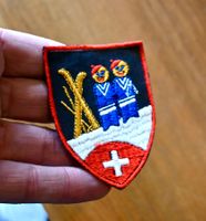 VINTAGE Badge ST. GALLER STICKEREI "2 im schnee m ski"