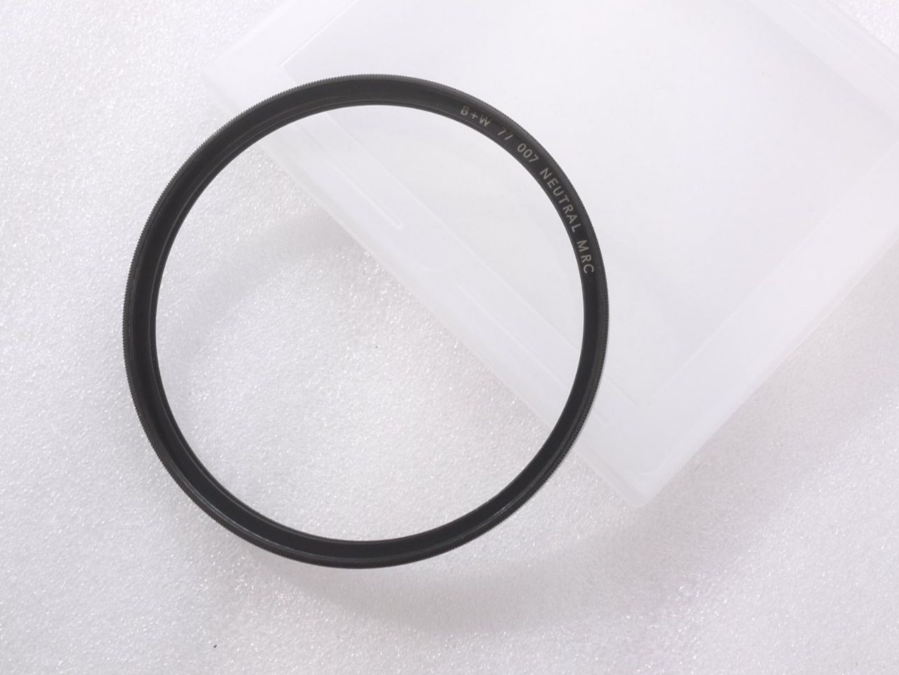 B+W 77mm 007 Neutral MRC F-Pro Filter / filtre. Germany. (Gebraucht) in ...