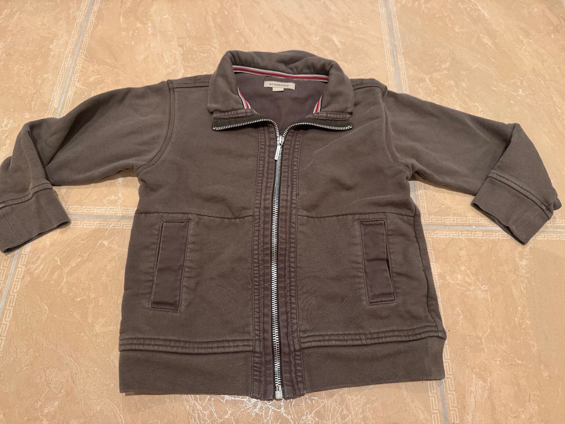 Burberry Jacken & Mäntel: Burberry coole Sweatshirt Jacke, 6j 116 – Gebraucht aus Klingnau von Markus14