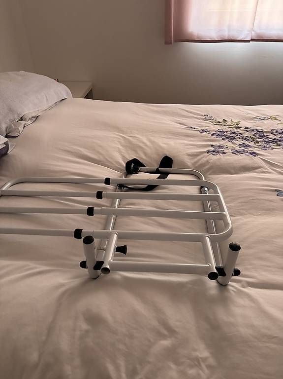 Altro in Decorazioni & Accessori: Robusta sponda letto regolabile – Usato da Lugano venduto da los_wnc8 1