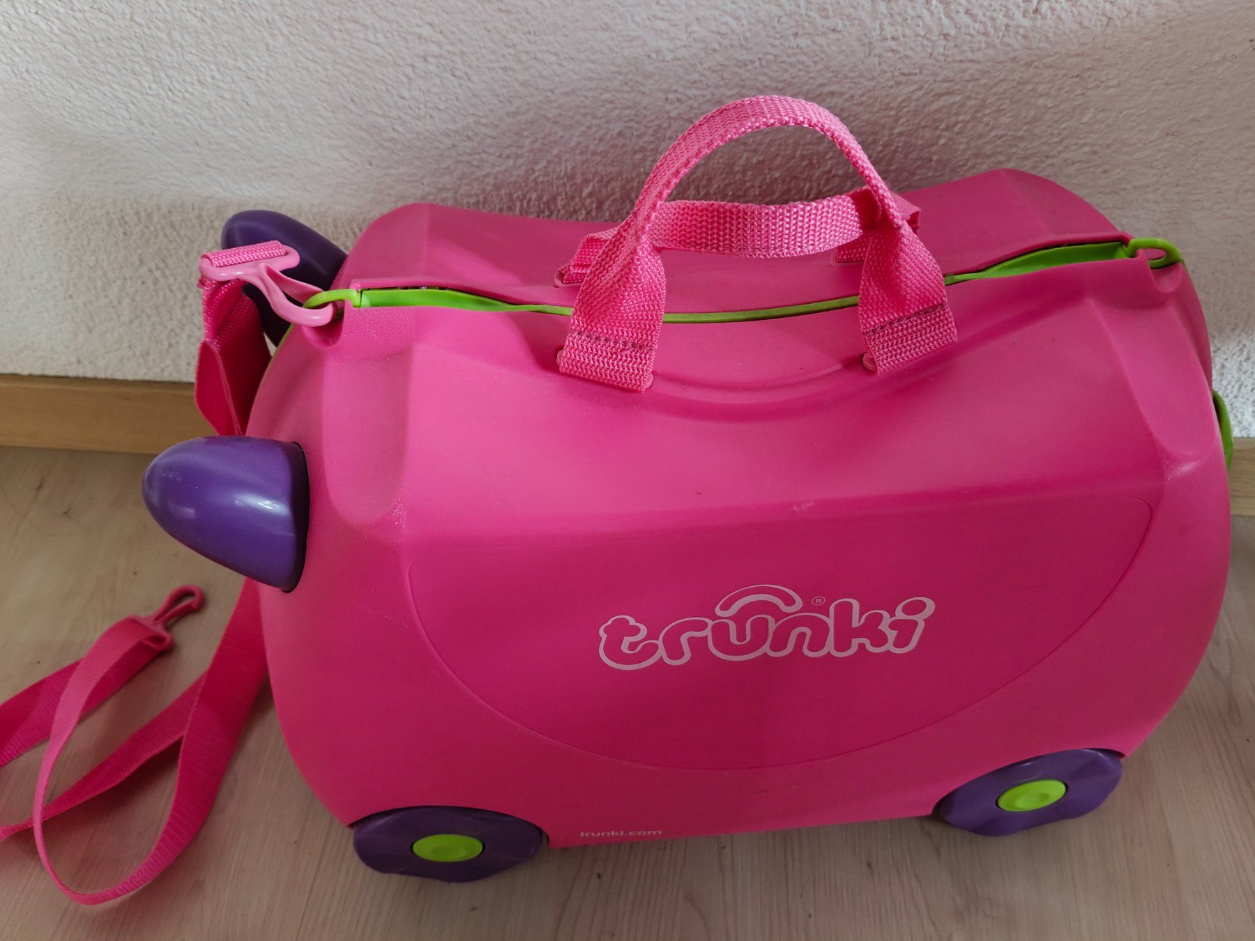 Trunki Valises de voyage: Trunki Kinderkoffer pink – D'occasion à Uetendorf par oinkioink88 1