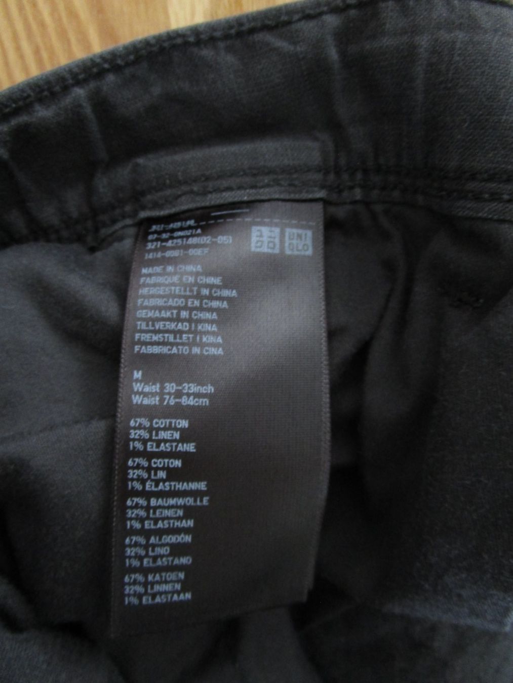 Uniqlo Pantaloni: Hose Uniqlo Gr. M schwarz – Usato da Volketswil venduto da Globine100 4