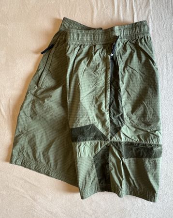 Stone Island Short vert, taille L, occasion(bon état)
