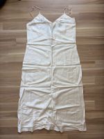 Schönes Neglige/Kleid. 100% Seide. Nude farben