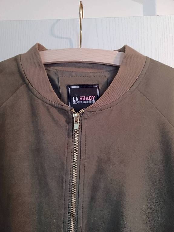 Jacken: Blouson vert militaire – Gebraucht aus Soyhières von 5jm_5czl 1
