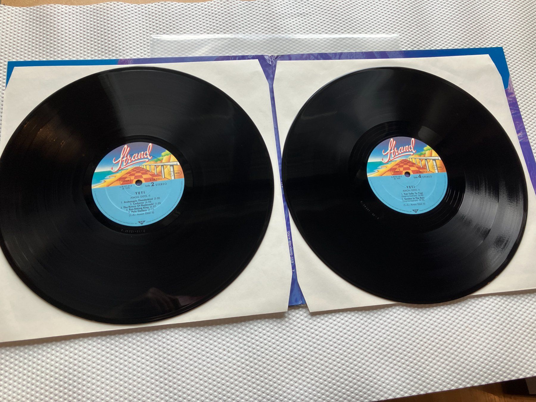 Dischi in vinile: Amon Düül II – Usato da Aarwangen venduto da Jukebox3 7