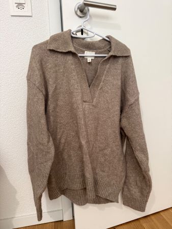 HM sweater