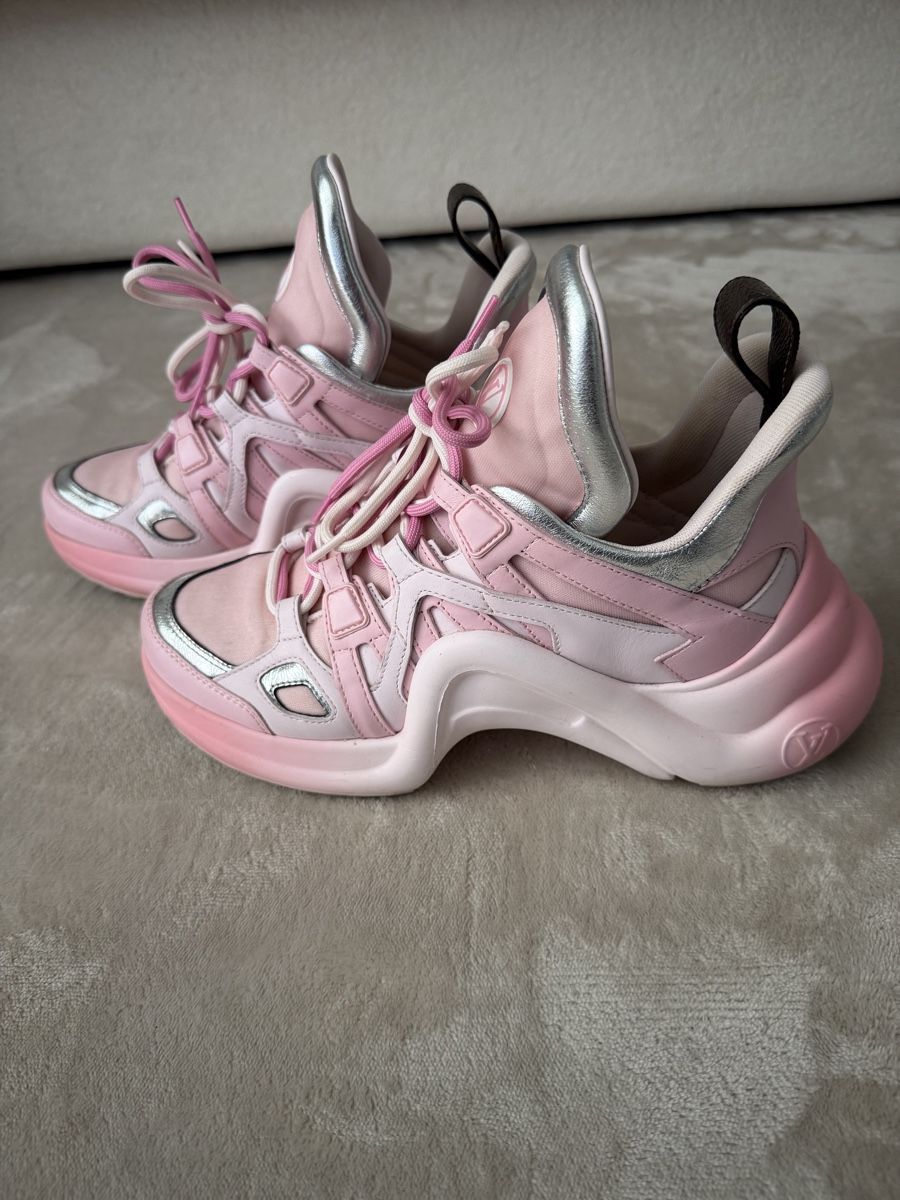 Louis Vuitton Damenschuhe: Louis Vuitton Archlight Sneaker Rosa Grösse 36.5 – Gebraucht aus Gockhausen von Lauvja