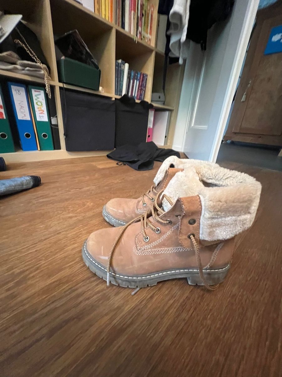 Dosenbach Scarpe da donna: Winterstiefel Grösse 37 – Usato da Zürich venduto da dra_klc6 1