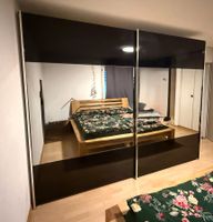 Edler Schwebetürschrank von Möbel Märki