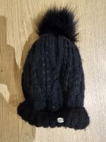 Wintermütze, schwarz mit Bommel, warm und stylisch! Pikeur