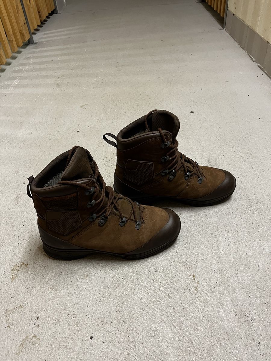 Scarpe da uomo: Schweizer Armee KS19 Leicht – Usato da Volketswil venduto da and_nz6x 2