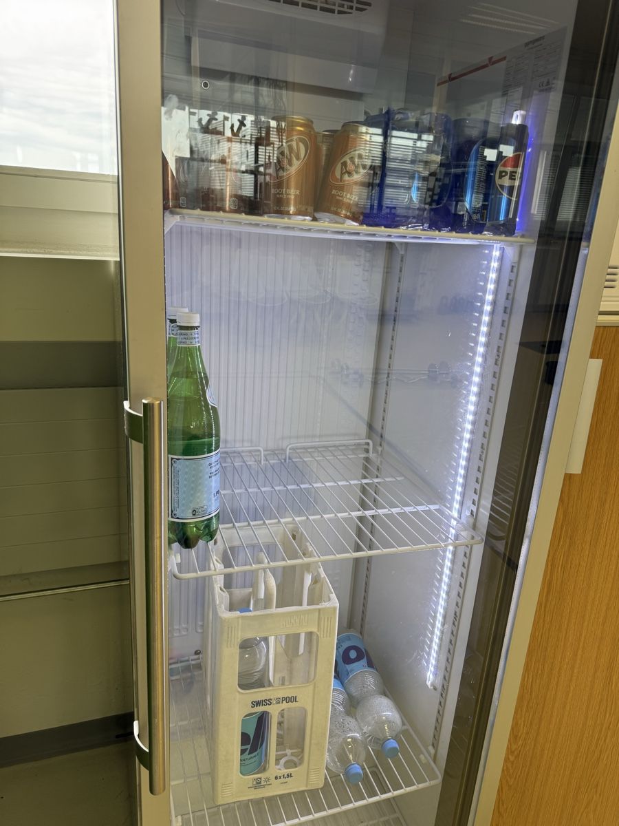 Réfrigérateurs: Getränke Kühlschrank  – D'occasion à Zuchwil par Bluejay79 2
